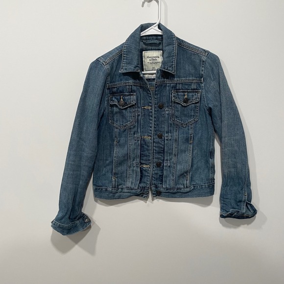 Abercrombie & Fitch Jackets & Blazers - Abercrombie Fitch Classic Denim Jacket Blue Jean Women‎ XS